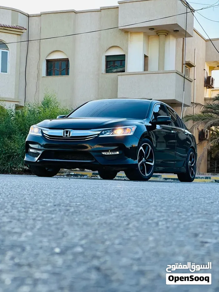 Honda Accord 2017 photo 2