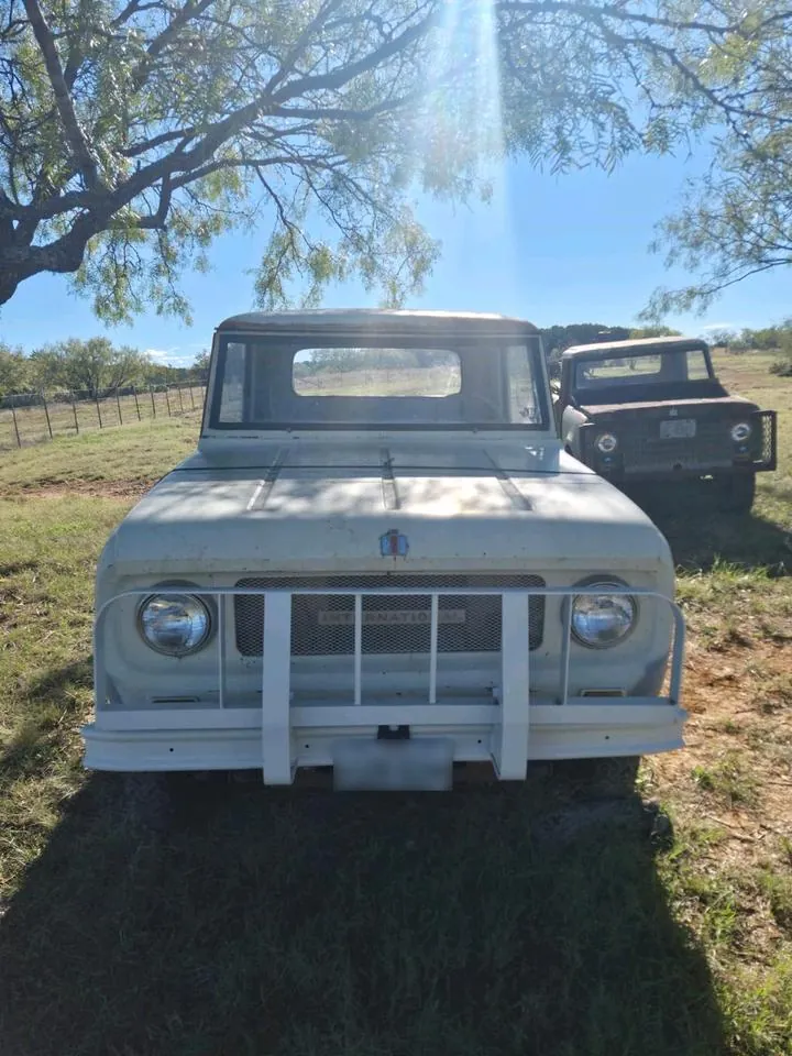 International Harvester Scout 800