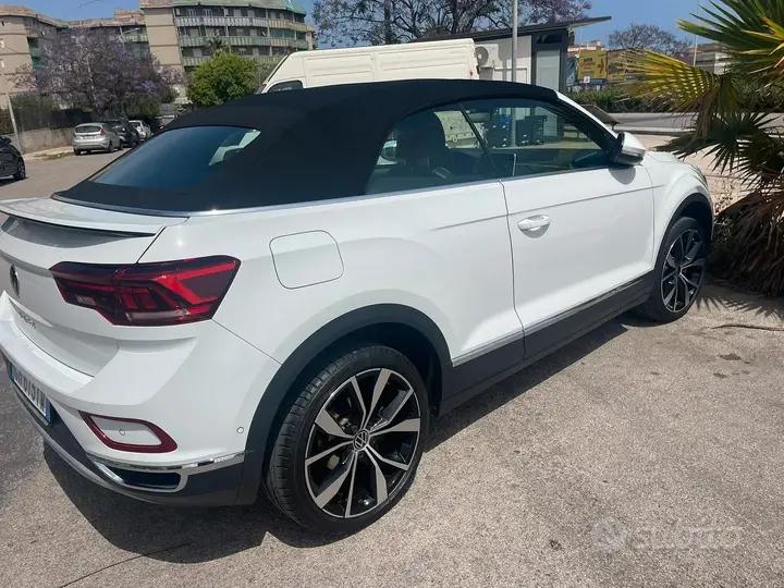 Volkswagen T-Roc 2023 photo 3