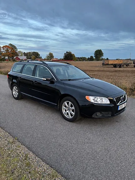 Volvo V70 2011 photo 2
