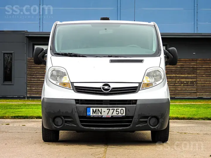 Opel Vivaro 2007 photo 2