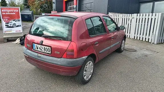 Renault Clio Ii 2000 photo 5