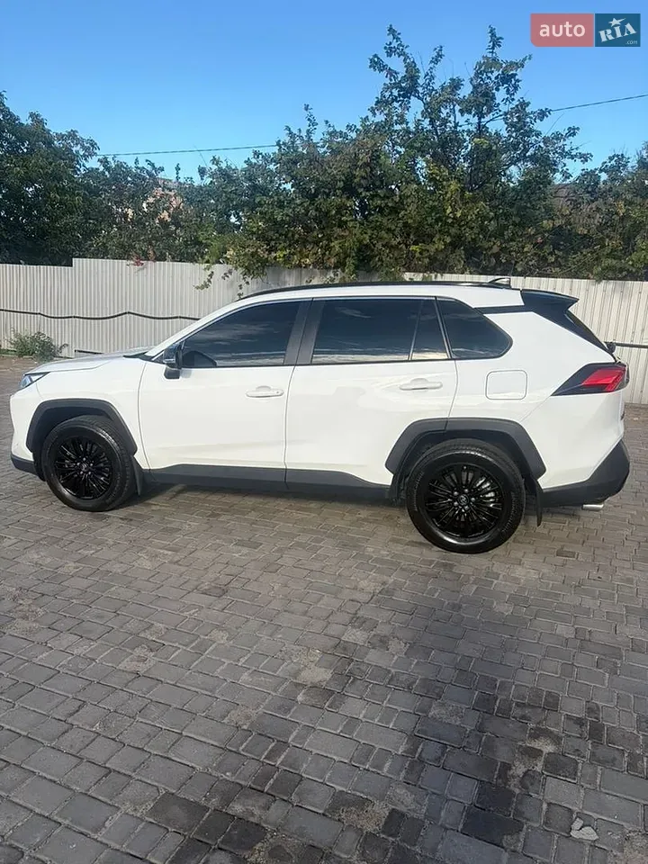 Toyota Rav4 2022 photo 2
