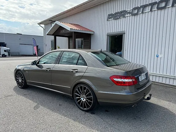 Mercedes-Benz E250 2011 photo 4