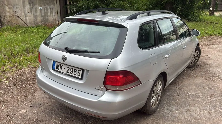 Volkswagen Golf 2010 photo 3