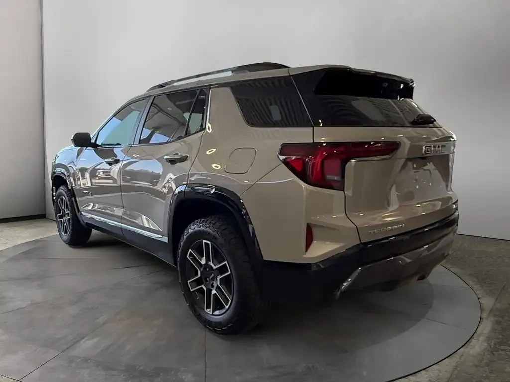 GMC Terrain 2027 photo 3