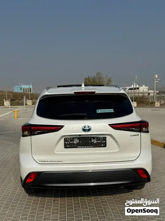Toyota Highlander 2023 photo 4