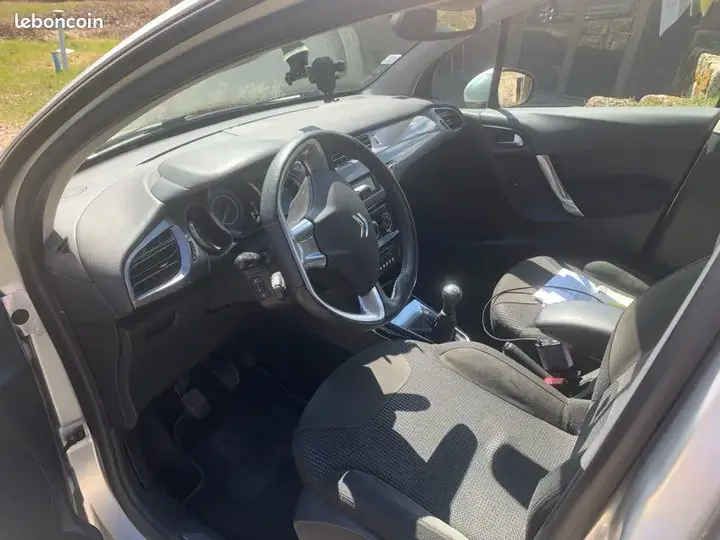 Citroen C3 2013 photo 3