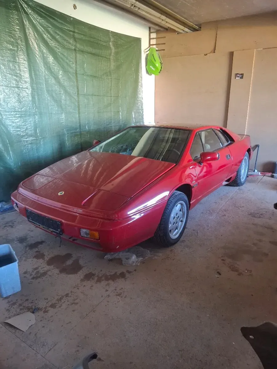 Lotus Esprit