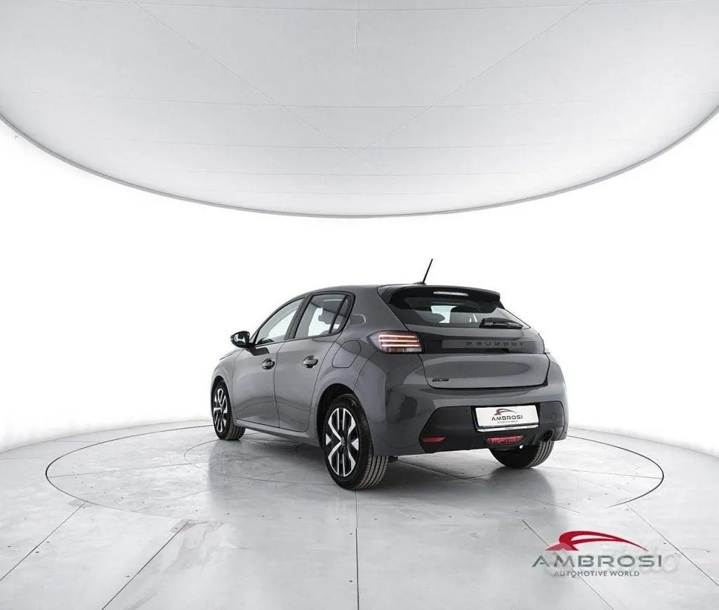 Peugeot 208 2024 photo 4