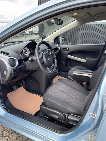 Mazda 2 2008 photo 5