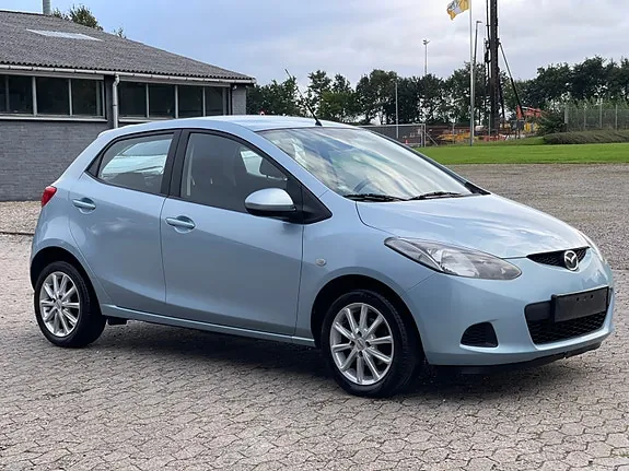 Mazda 2 2008 photo 4
