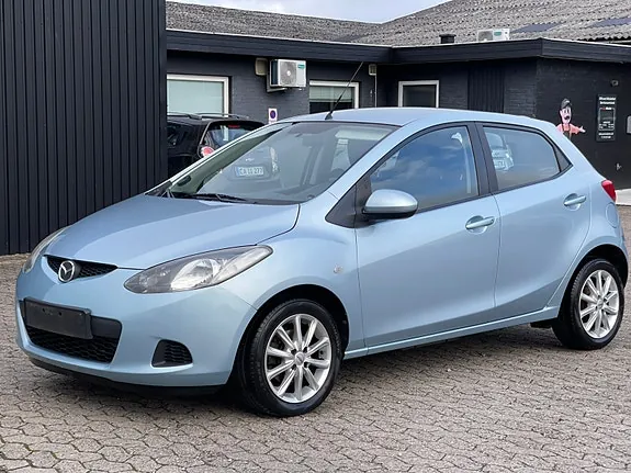 Mazda 2 2008 photo 3