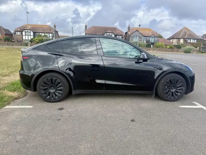 Tesla Model Y 2022 photo 3