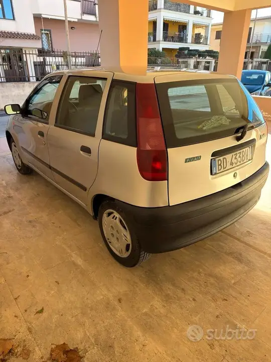 Fiat Punto 1999 photo 2