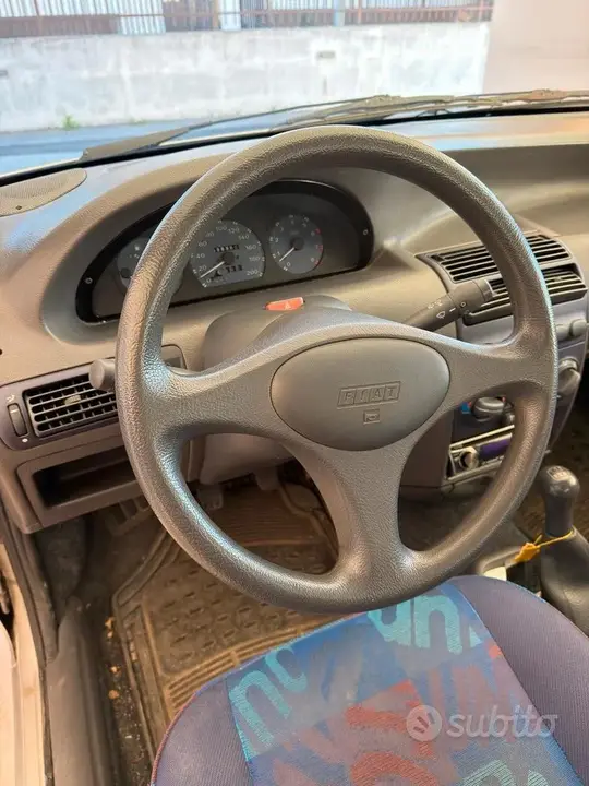 Fiat Punto 1999 photo 3