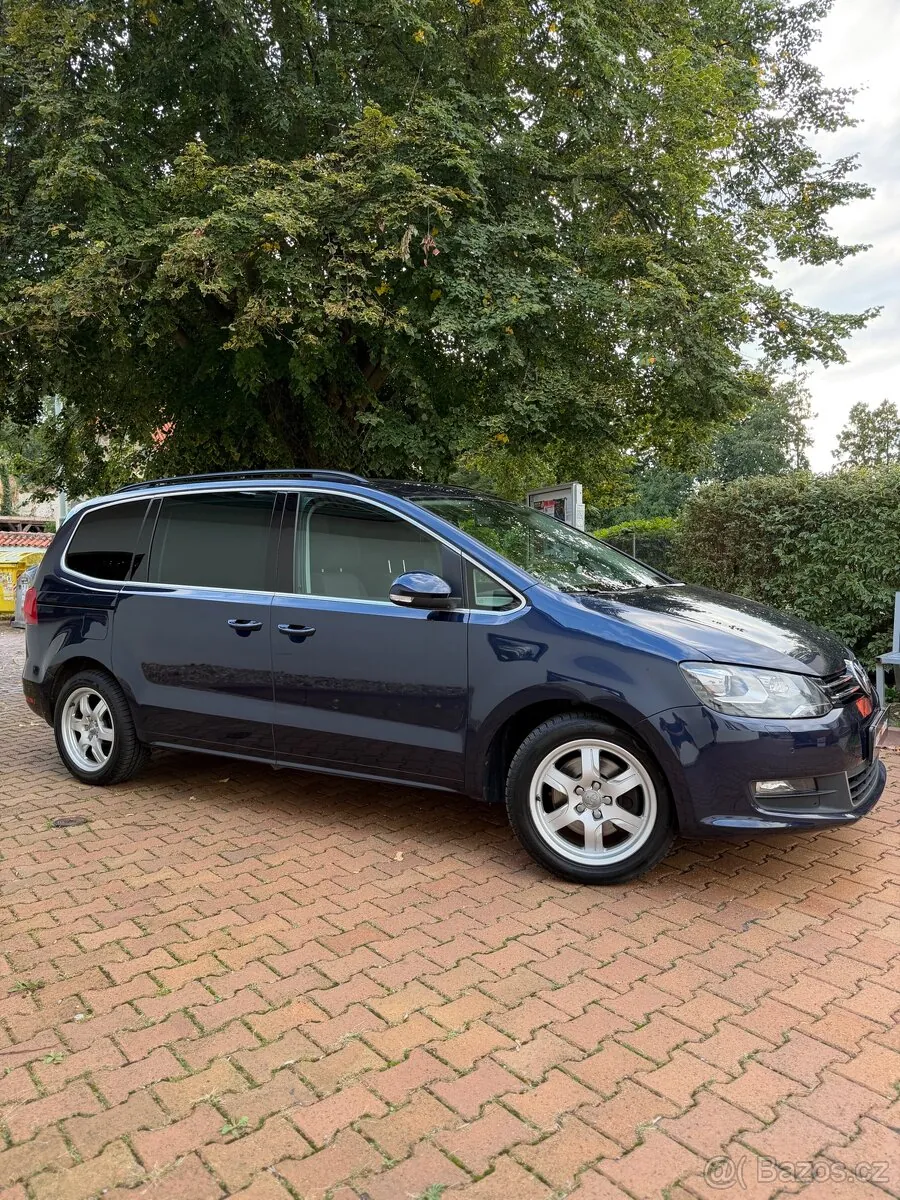 Volkswagen Sharan 2011 photo 3