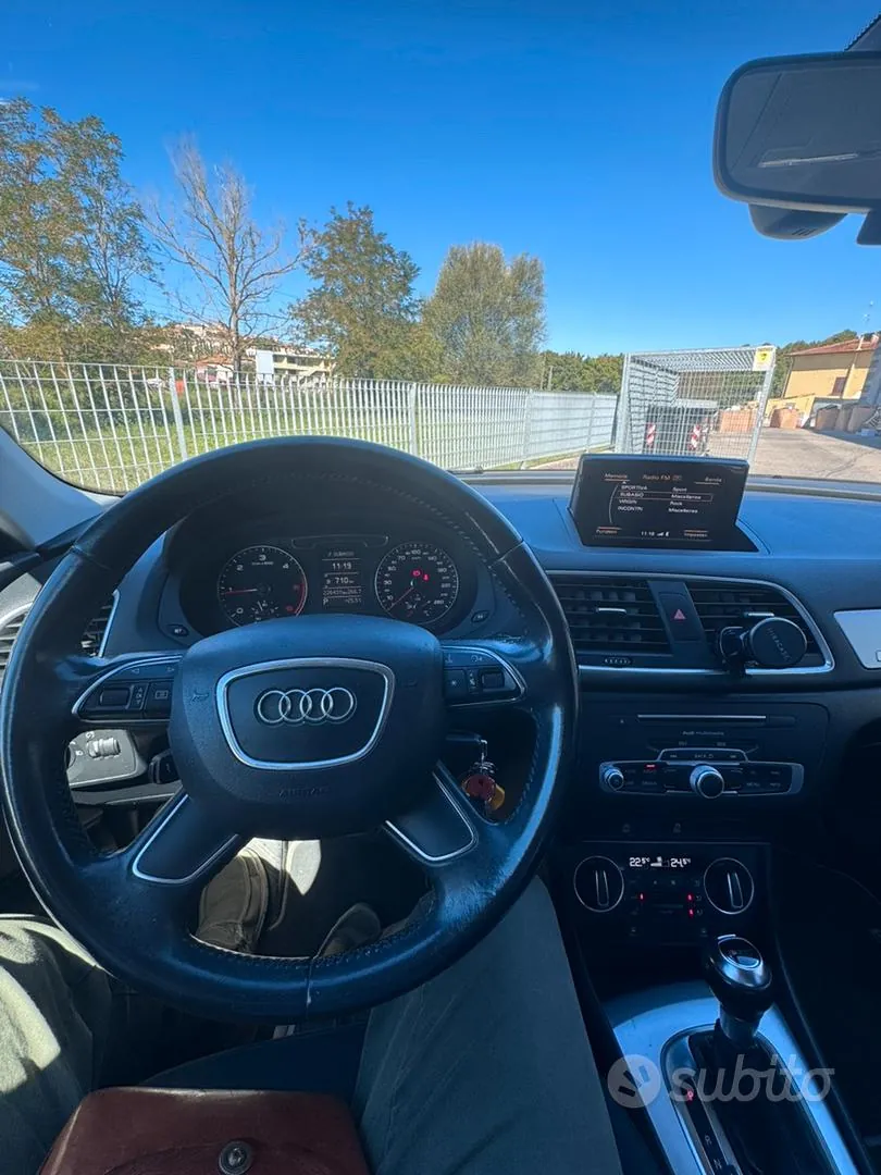 Audi Q3 2016 photo 2