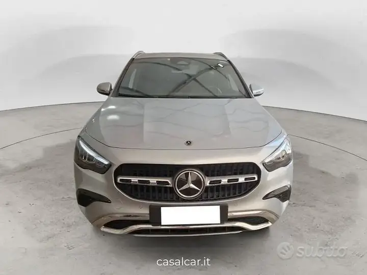 Mercedes-Benz Gla 2025 photo 2