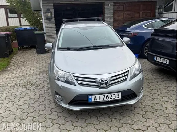 Toyota Avensis 2012 photo 4
