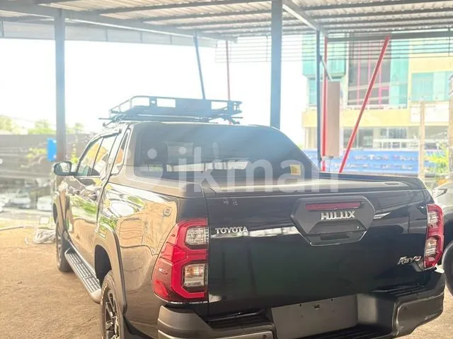 Toyota Hilux 2025 photo 4