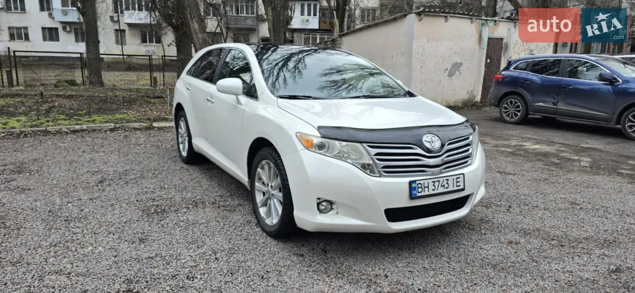 Toyota Venza 2010 photo 2