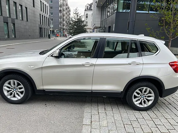 BMW X3 2012 photo 2