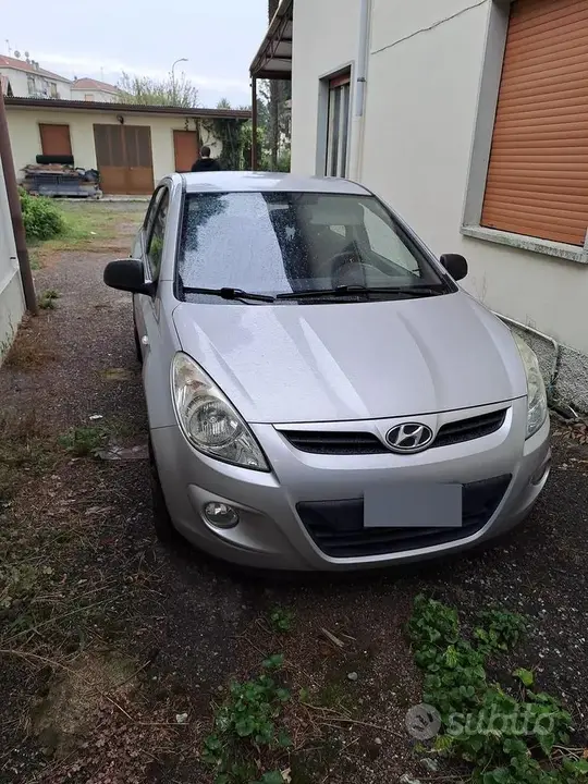 Hyundai I20 2010 photo 2