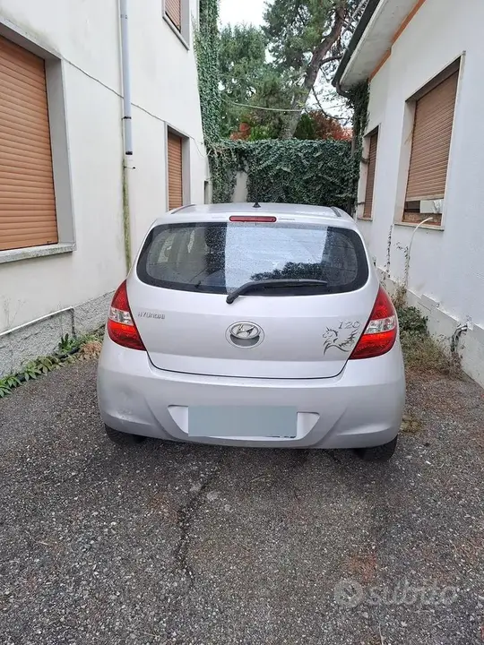 Hyundai I20 2010 photo 3