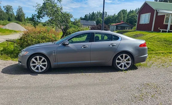 Jaguar Xf 2009 photo 4