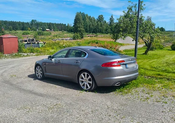 Jaguar Xf 2009 photo 2