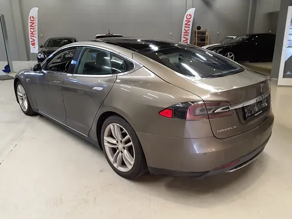 Tesla Model S 2016 photo 4