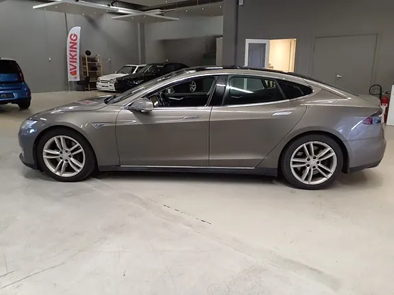Tesla Model S 2016 photo 2