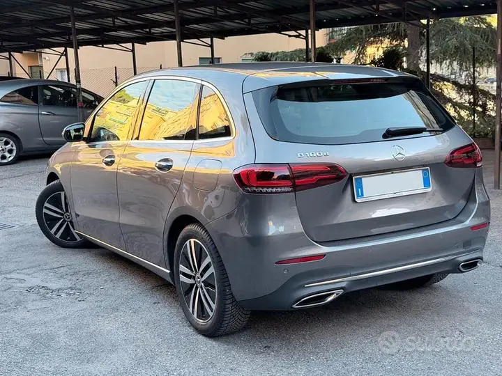 Mercedes-Benz B-Class 2022 photo 2