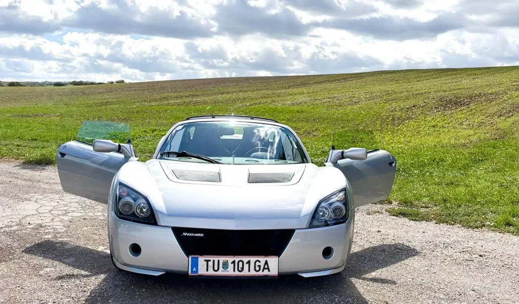 Opel Speedster 2002 photo 2