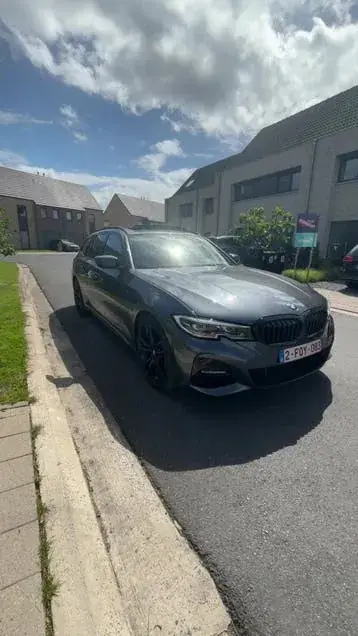 BMW 318I