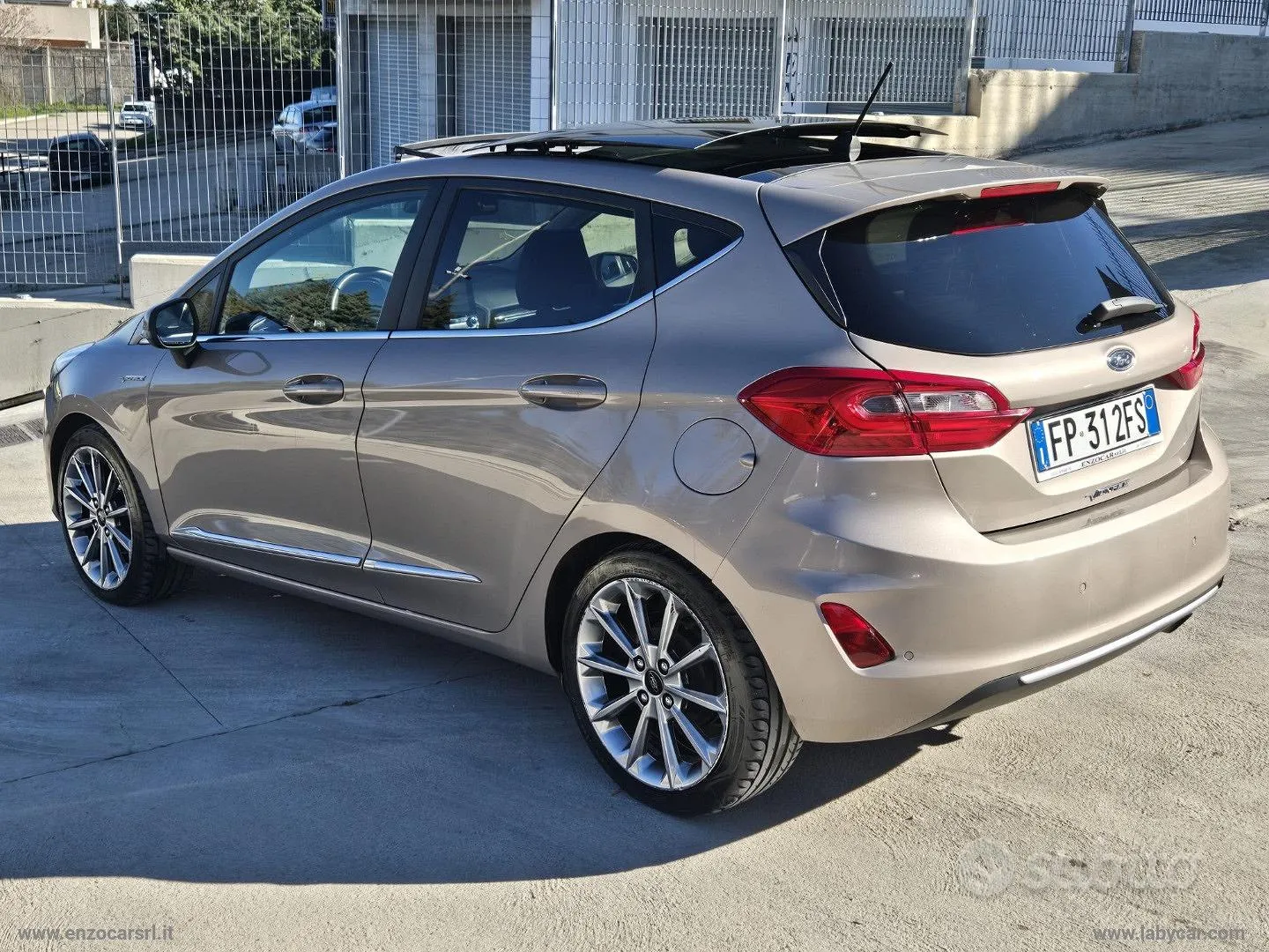 Ford Fiesta 2018 photo 2