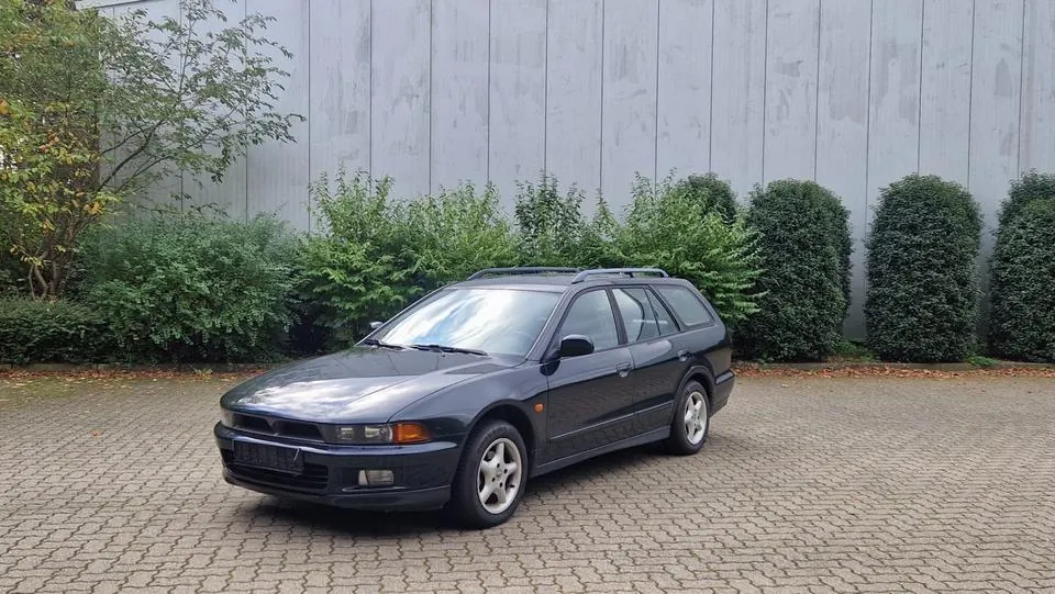 Mitsubishi Galant