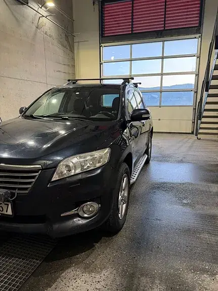 Toyota Rav4 2011 photo 2