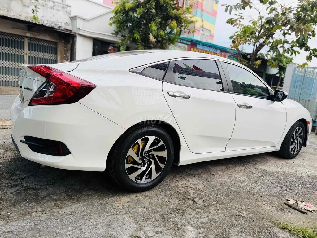 Honda Civic 2018 photo 3