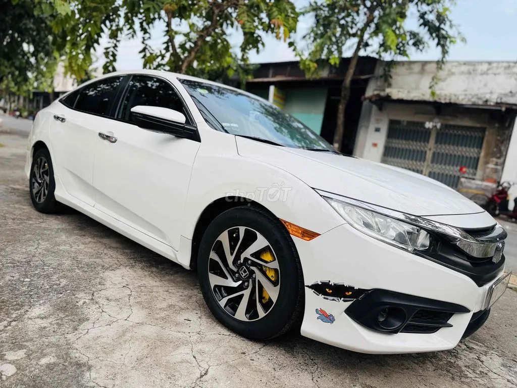 Honda Civic 2018 photo 2
