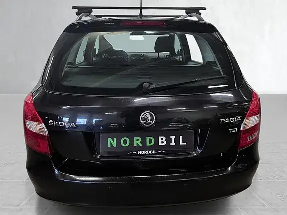 Skoda Fabia 2013 photo 4