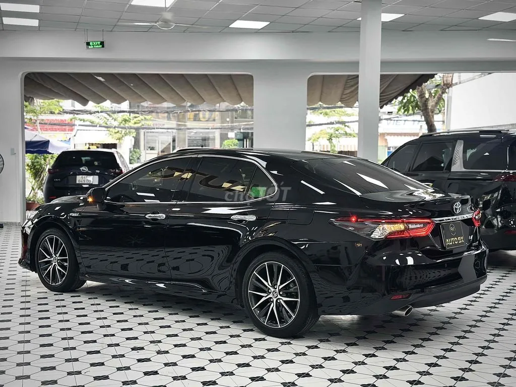 Toyota Camry 2024 photo 3