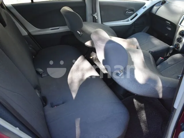 Toyota Vitz 2010 photo 3