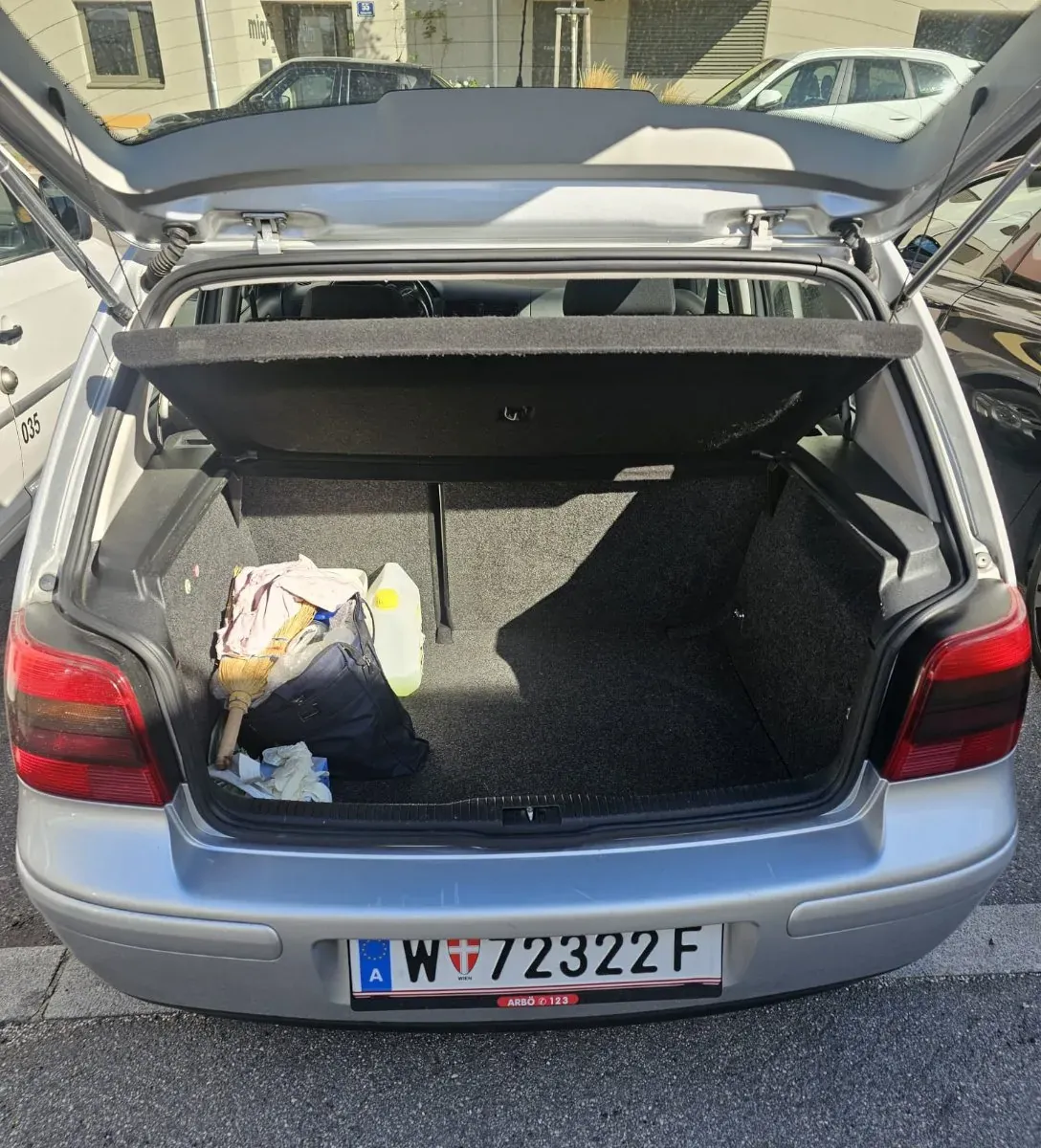 Volkswagen Golf 2002 photo 2
