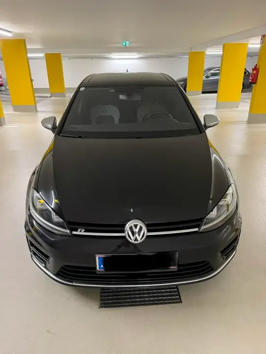 Volkswagen Golf R