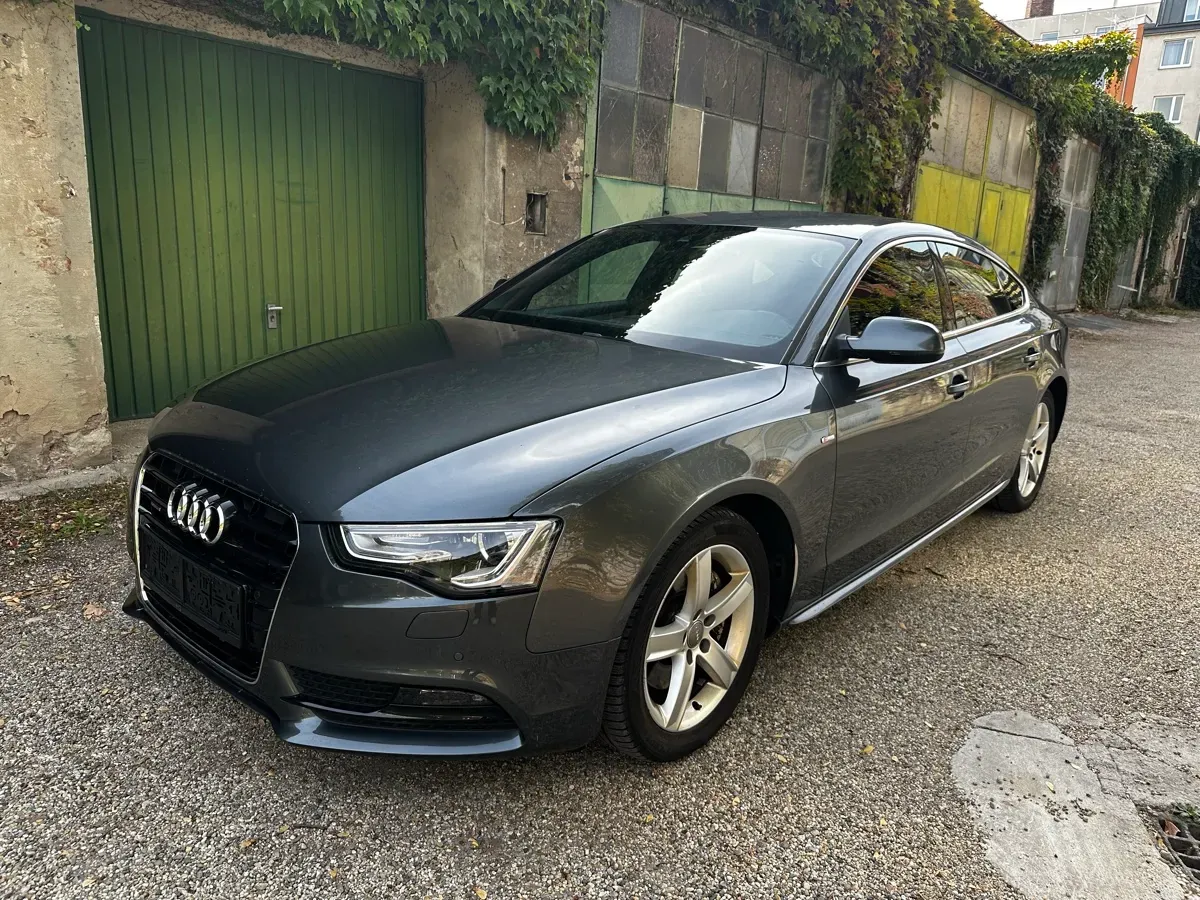Audi A5 2012 photo 2