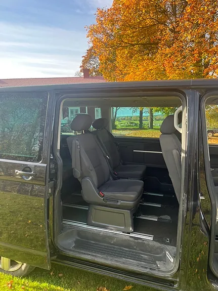 Volkswagen Multivan 2012 photo 2