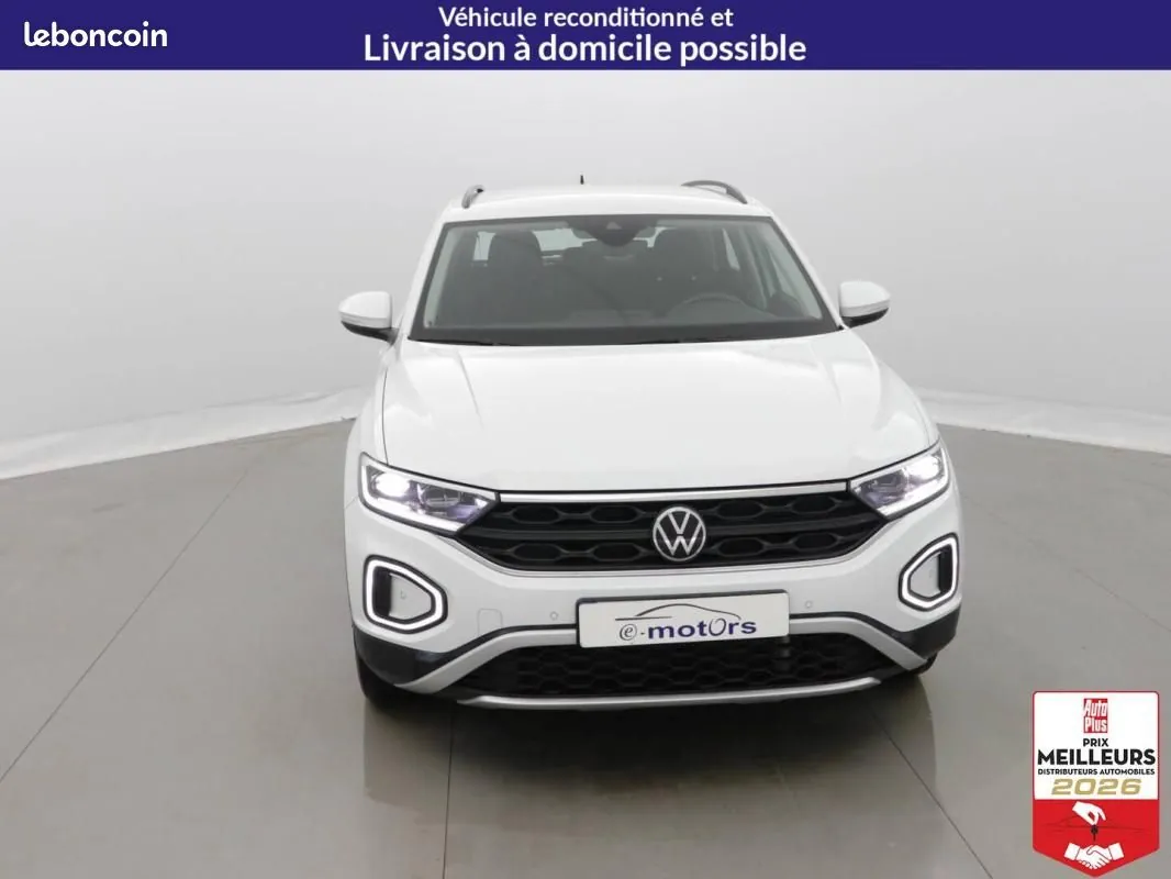 Volkswagen T-Roc 2023 photo 2