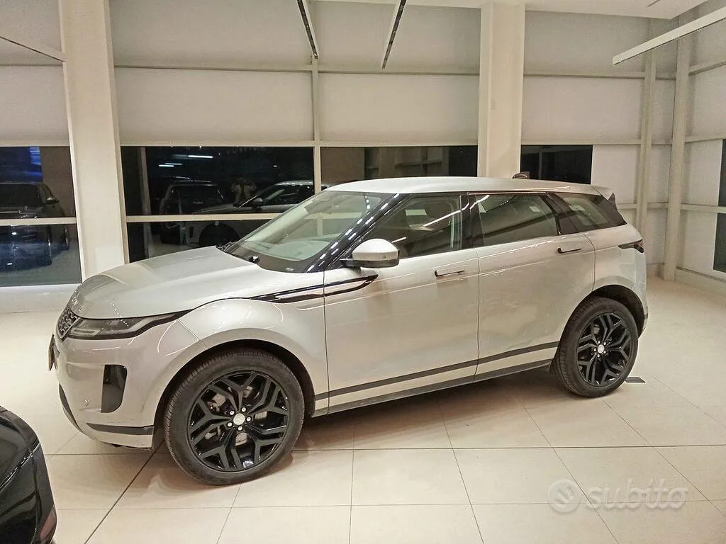 Land Rover Range Rover Evoque 2023 photo 3